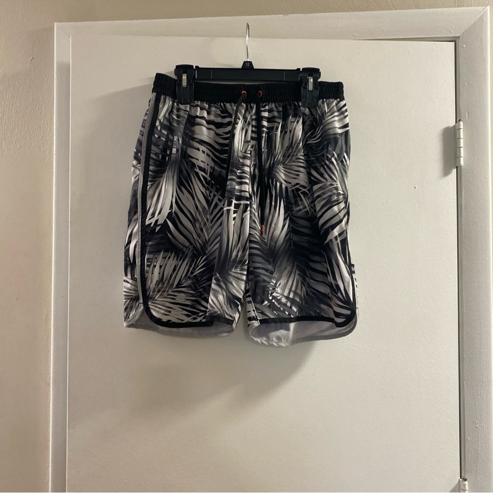 Tropical Black and White Men's‎ Swim Trunks
